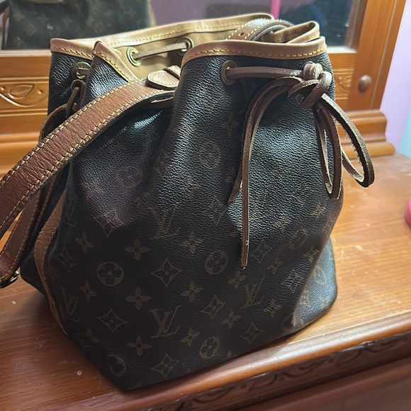 Louis Vuitton bucket bag - Picture 6 of 9